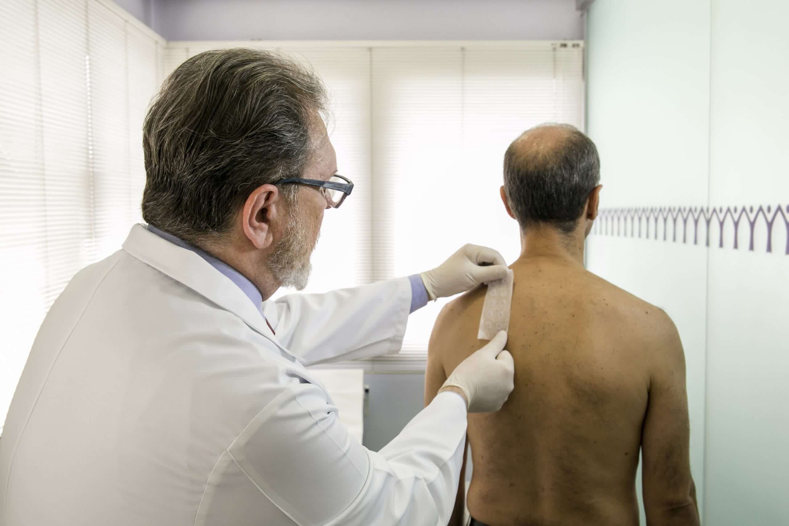 Nova home 16 Teste de contato alergia de pele Dr. Octavio Grecco scaled